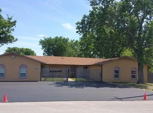 410 Thorndale Rd APT D, Taylor, TX 76574