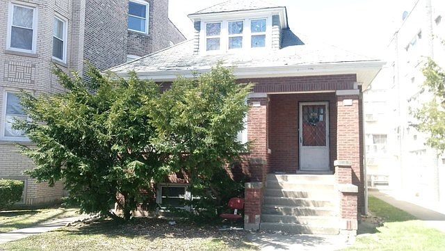 1st image of 6340 N Rockwell St