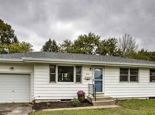 8466 Decatur St, Omaha, NE 68114