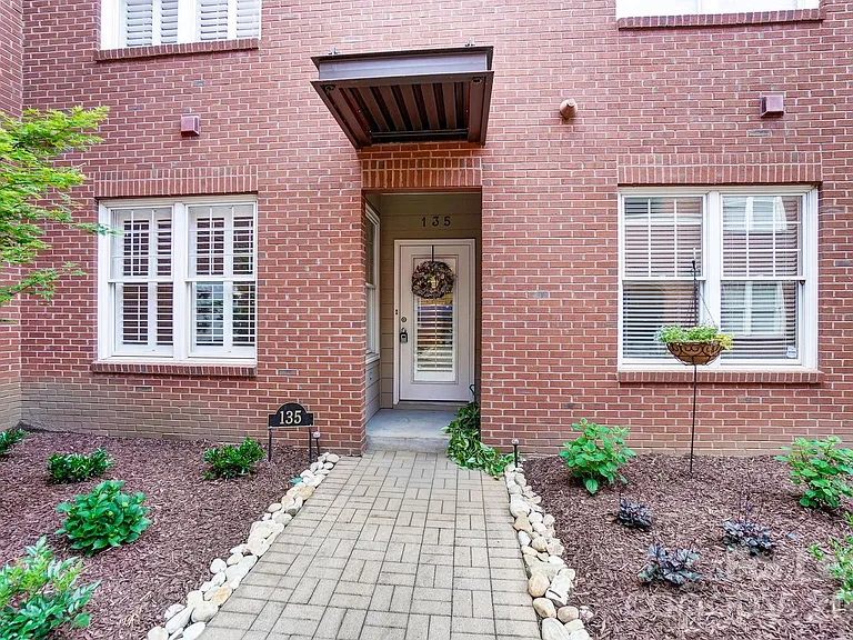 400 Clarice Ave #135 — Photo 40