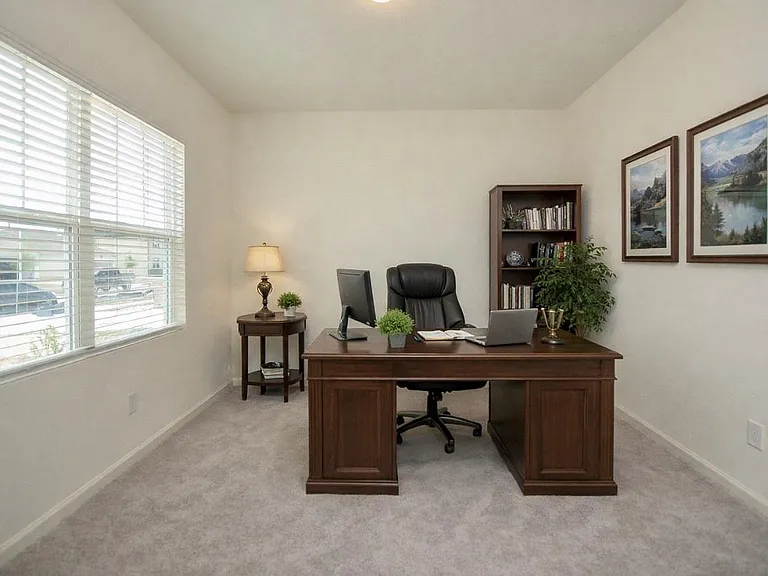 1025 Long Bay Ct — Photo 3