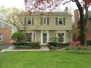 2236 Chestnut Ave, Wilmette, IL 60091