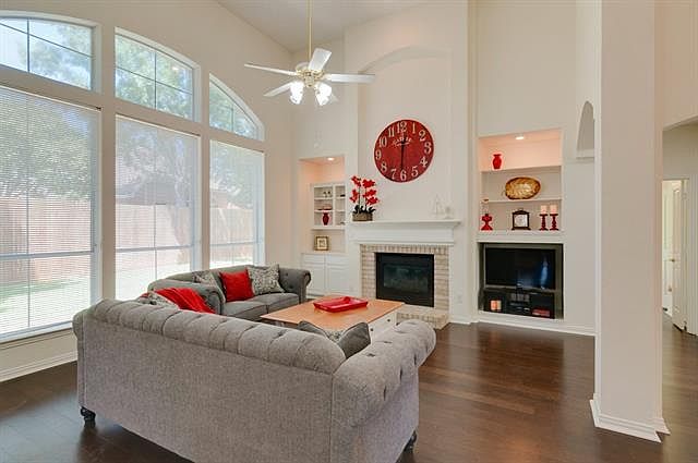 1st image of 2727 Pinehurst Dr