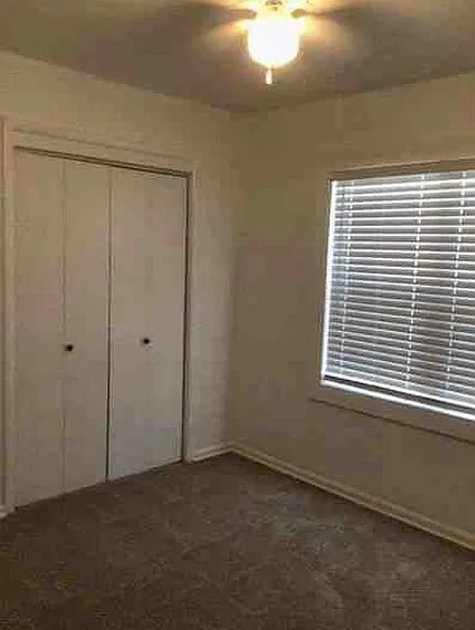 1618 Fredonia St — Photo 2