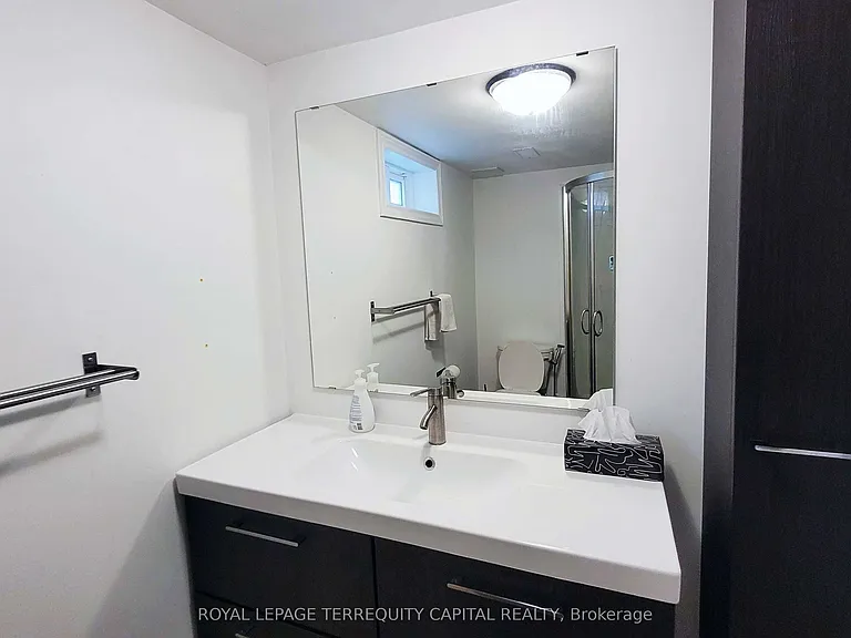 16 Mayfair Ct — Photo 24
