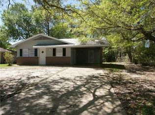 116 Bryant St, Ocean Springs, MS 39564