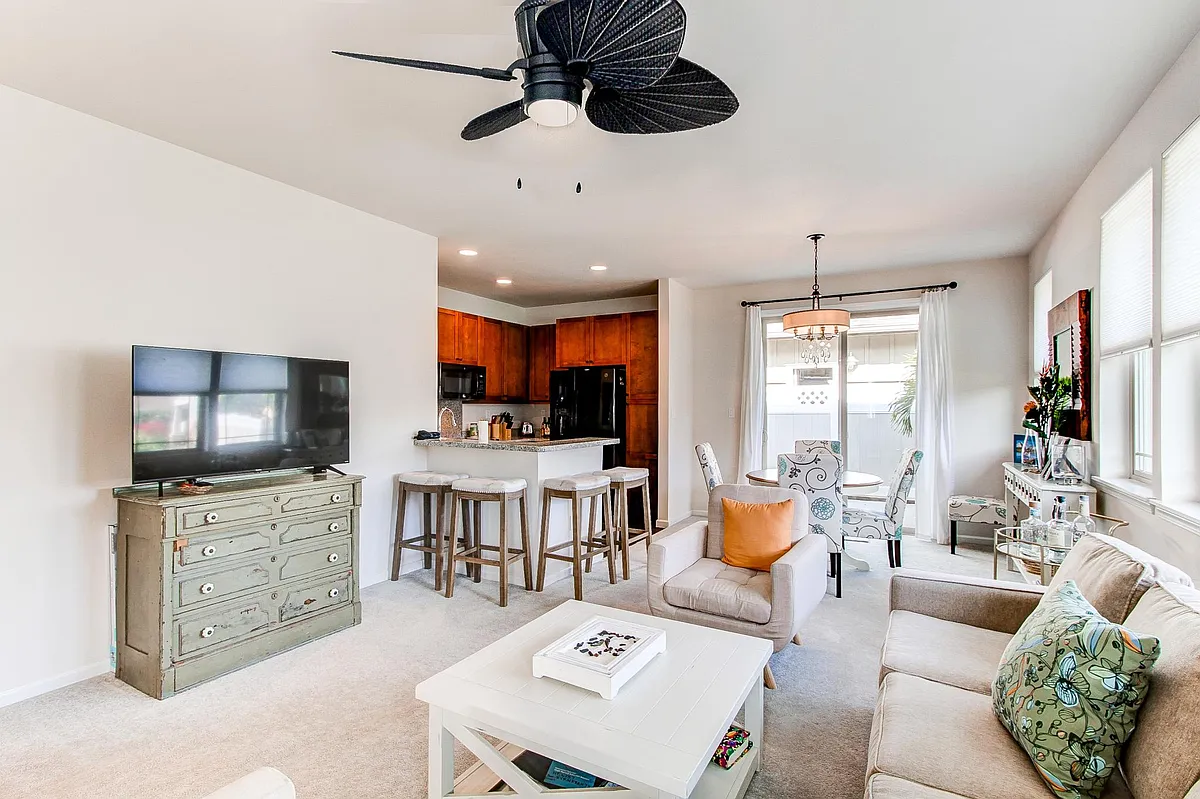 Building Photo - 364 Kahoma Village Loop