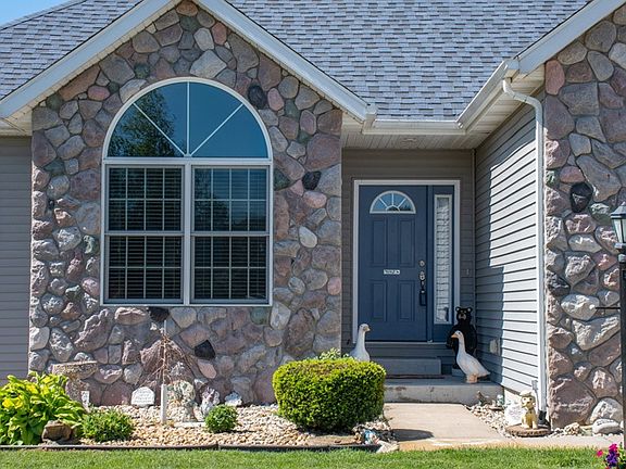 2nd image of 54153 Stonebridge Dr