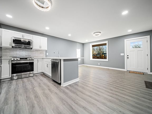 5th image of 3116 Ewingwood Dr