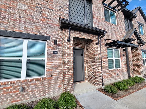 2nd image of 1451 Associates Ave #711