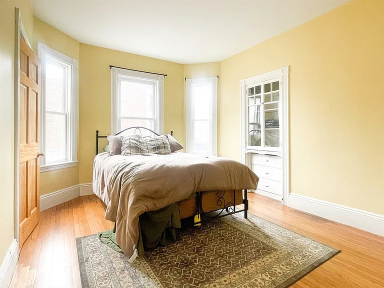 381 Centre St #2 — Photo 12
