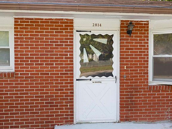 4th image of 2814 Girard Ave