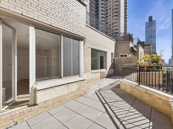 225 East 46th Street image 1 of 10