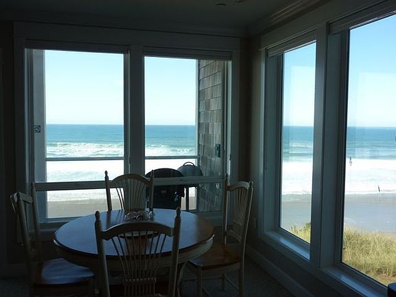 3rd image of 1723 NW Harbor Ave #14