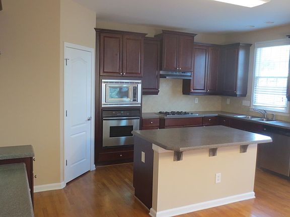 5th image of 1718 Crossvale Dr