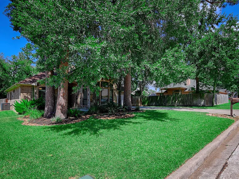 12460 Lyra Dr — Photo 5