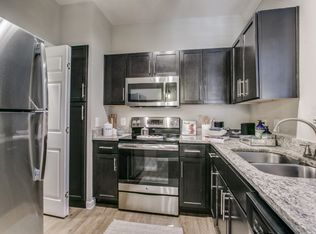 4000 Essex Ln APT 6313, Houston, TX 77027