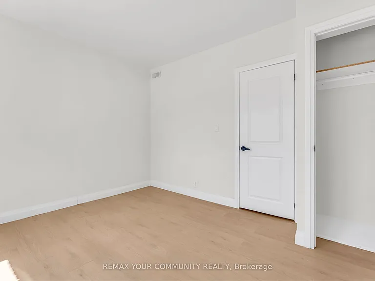 1822 Saint Clair Ave W #B — Photo 11