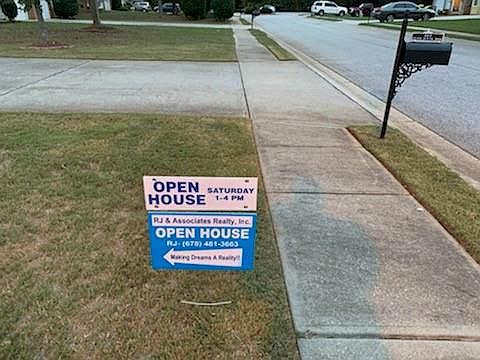 4th image of 650 Golden Meadow Dr