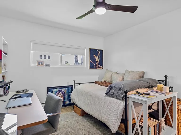 334 W Valencia Ave — Photo 24