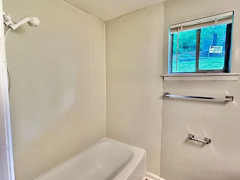 205 Valley View Ave #4 — Photo 23
