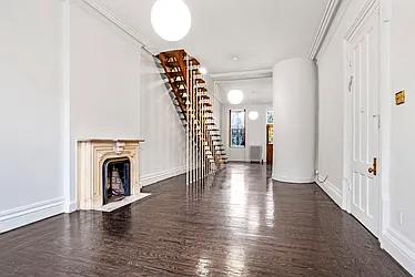 Rented by Level Group