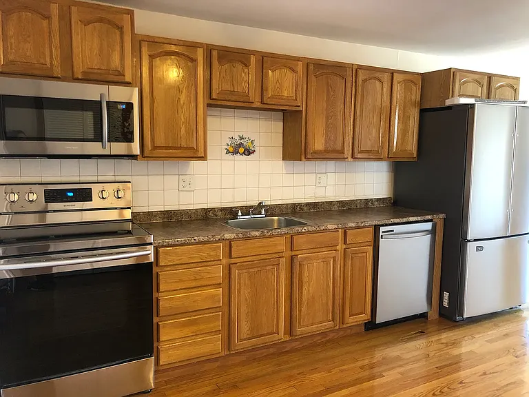39 Cary Ave #16 — Photo 4