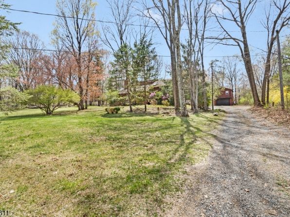 49 Mountain Rd, Roxbury Twp., NJ 07852