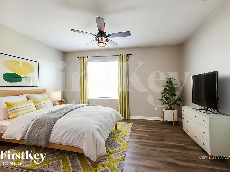 480 Burnham Cir — Photo 9
