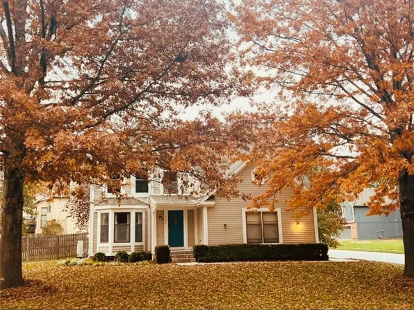 8302 W 149th Ter, Overland Park, KS 66223