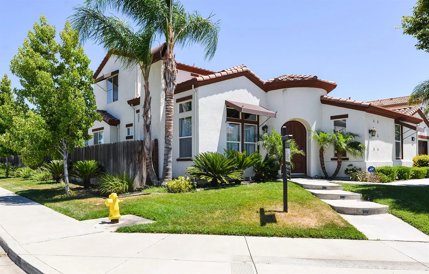 2106 Calhoun Ct photo 1