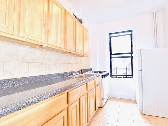 5th image of 3300 Bailey Ave APT C10