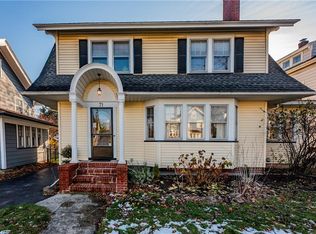 71 Hurstbourne Rd, Rochester, NY 14609