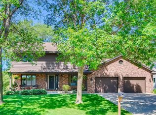 1134 Shawmut St S, Shakopee, MN 55379