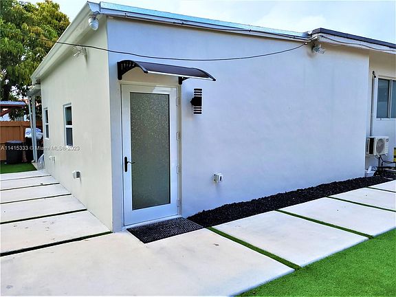 3rd image of 1010 NW 36th Ct #1