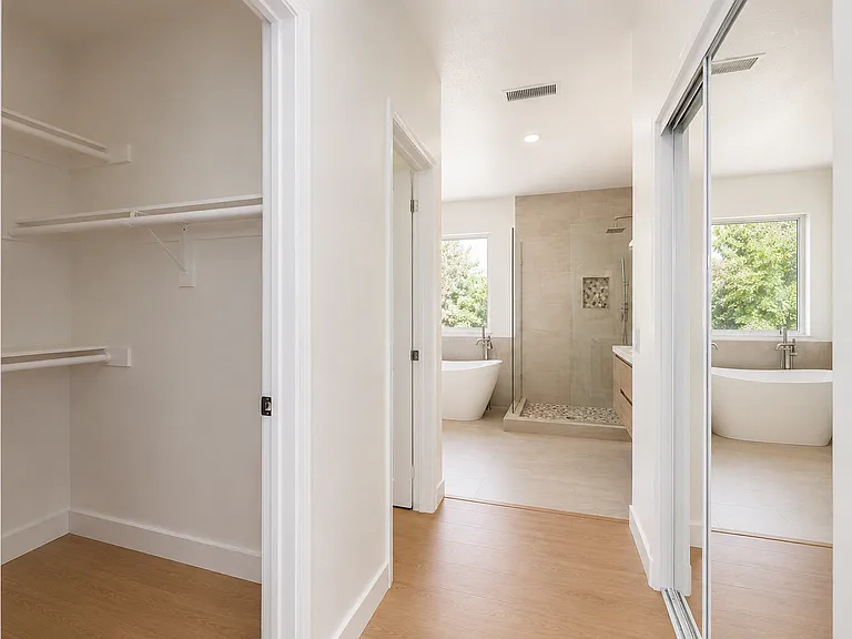 185 Laurel Wood Ct — Photo 8