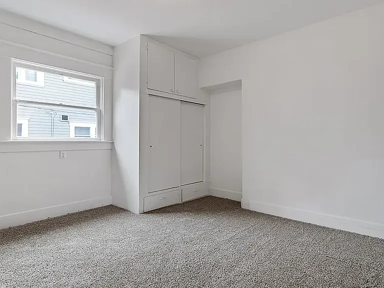 812 SW 11th St #3 — Photo 10