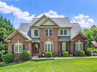 2820 5th St NE, Hickory, NC 28601