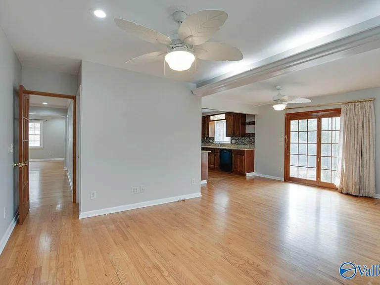 2700 Briarwood Dr SE — Photo 6