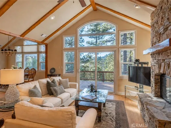 173 Grizzly Rd, Lake Arrowhead, CA 92352