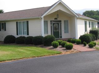 1610 Saint Andrews Cir, Blacksburg, VA 24060