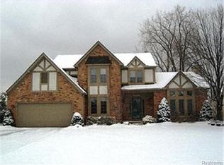 21728 Manchester Ct, Farmington Hills, MI 48335