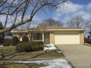 6109 Atkins Dr, Troy, MI 48085