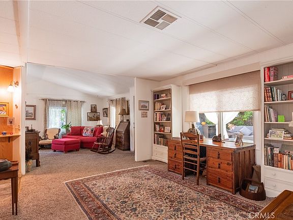 5th image of 337 Lark Dr