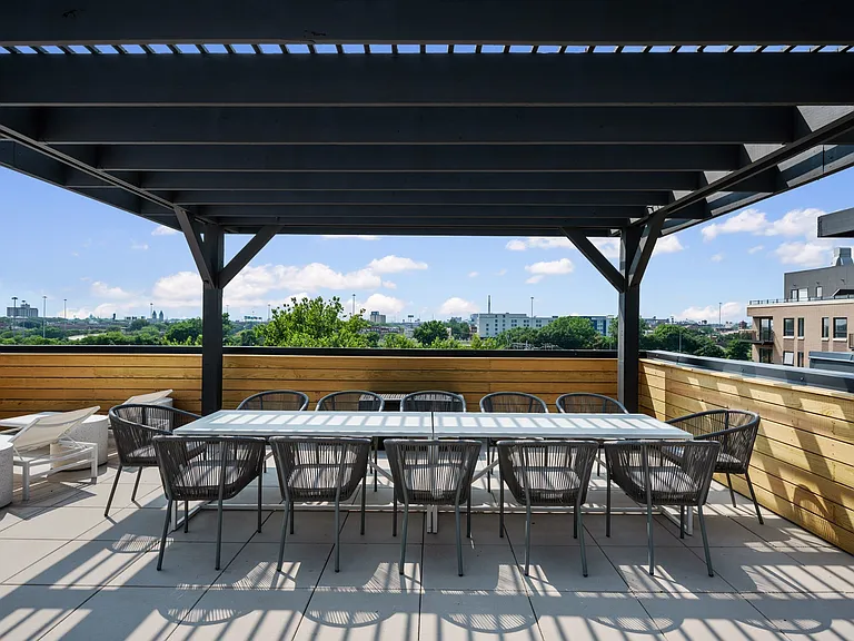 McCormick CoLiving — Photo 17