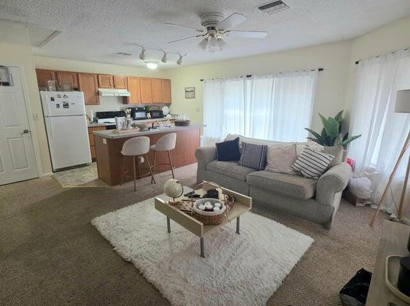 290 N Main St #D5