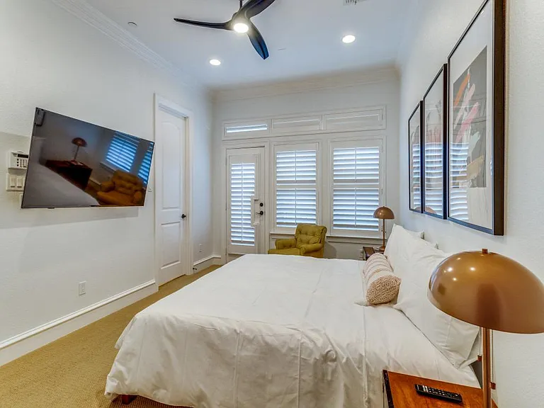 7935 Osborn Pkwy — Photo 11