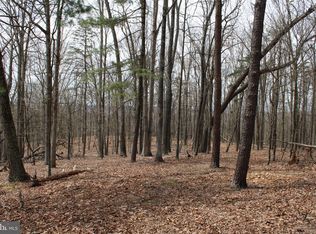 26 E Redstone Trl, Slanesville, WV 25444