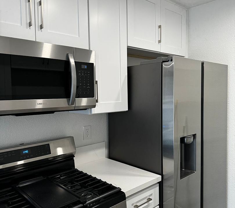 1st image of 645 N Pomona Ave APT B