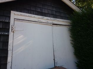 3770 SW Grayson St, Seattle, WA 98126